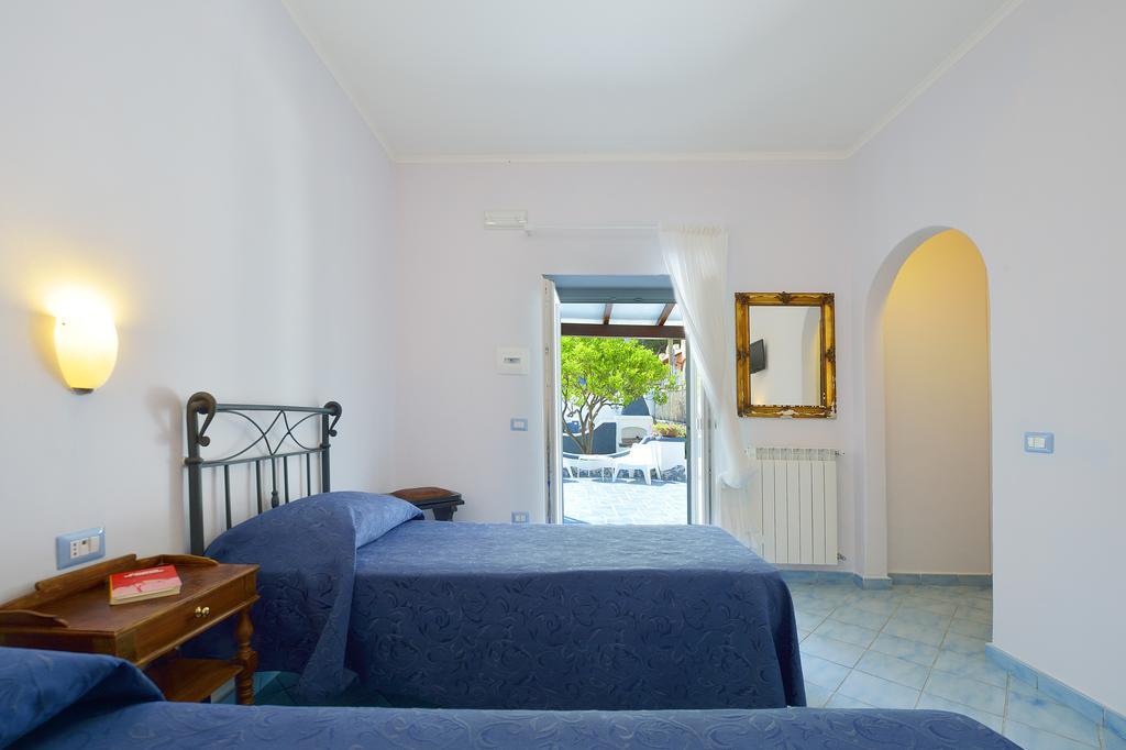 Bnb Le Isole Forio  Bagian luar foto